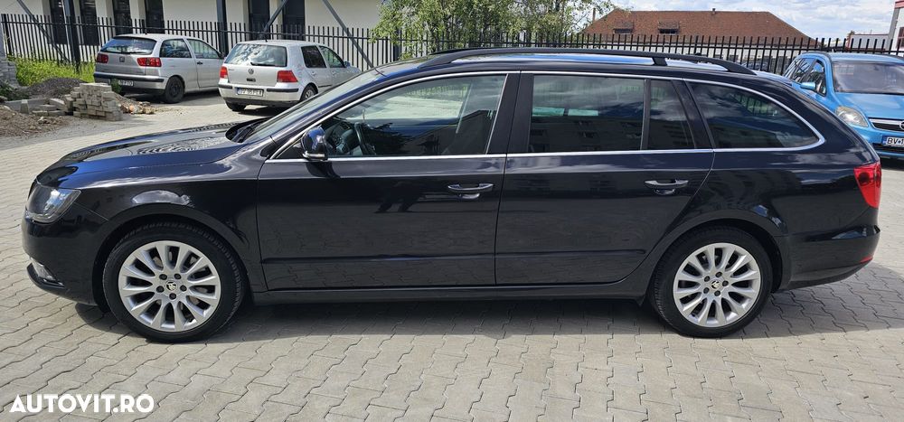 Skoda Superb 2.0 TDI DSG Exclusive - 6