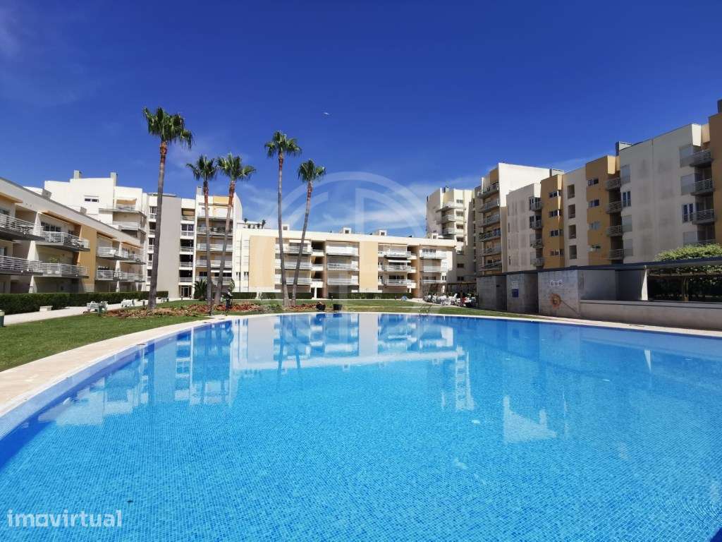 Apartamento T3 no centro de Vilamoura, em condomínio com piscina e ...