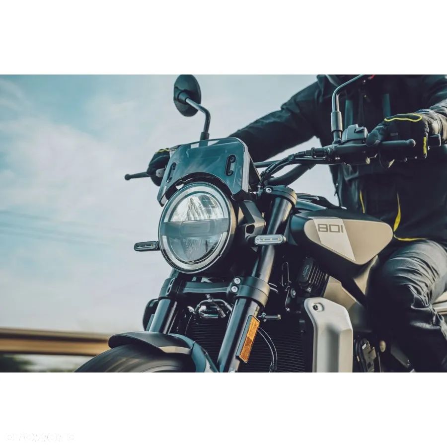 Husqvarna Svartpilen - 7