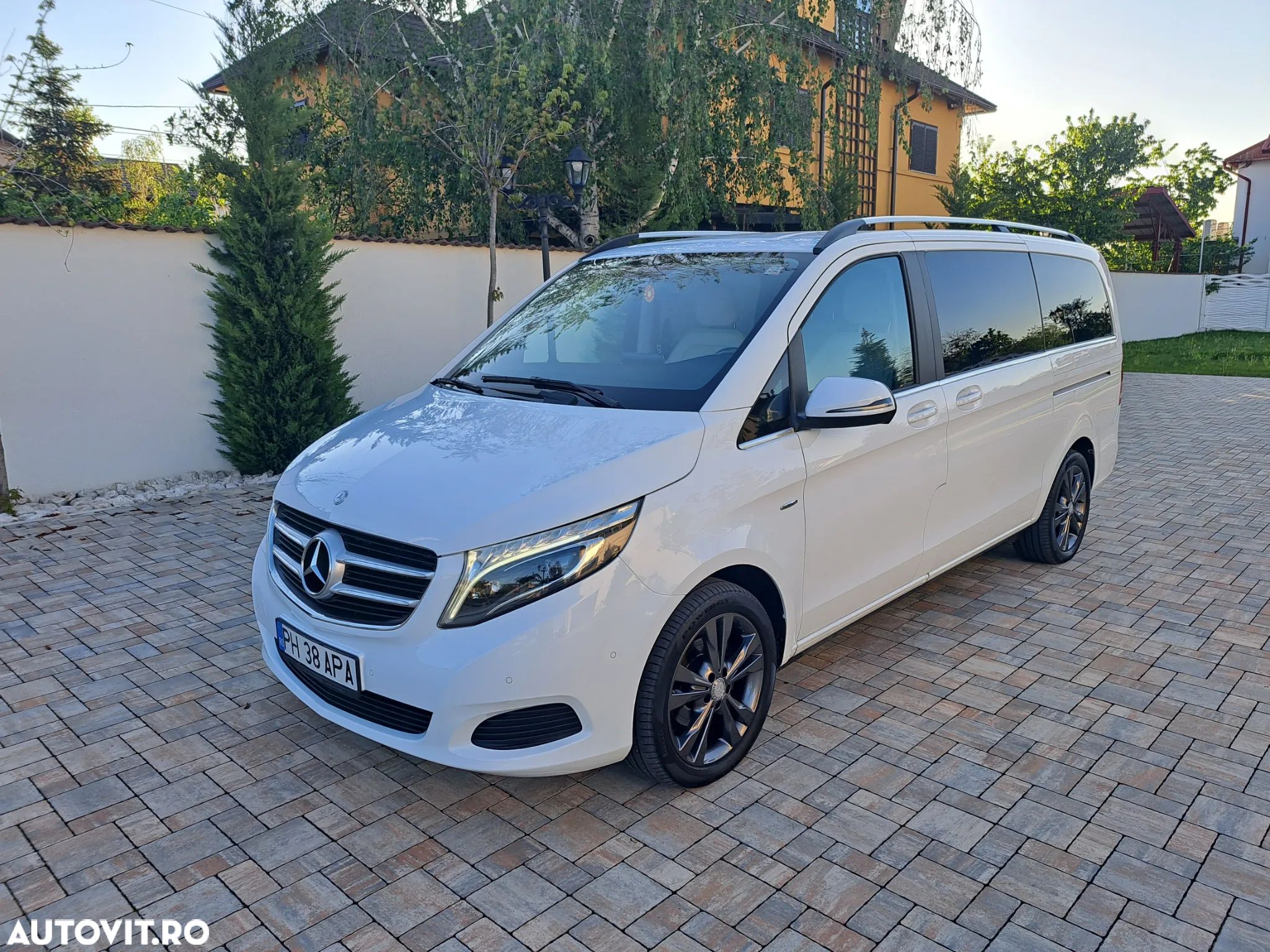 Mercedes-Benz V - 1