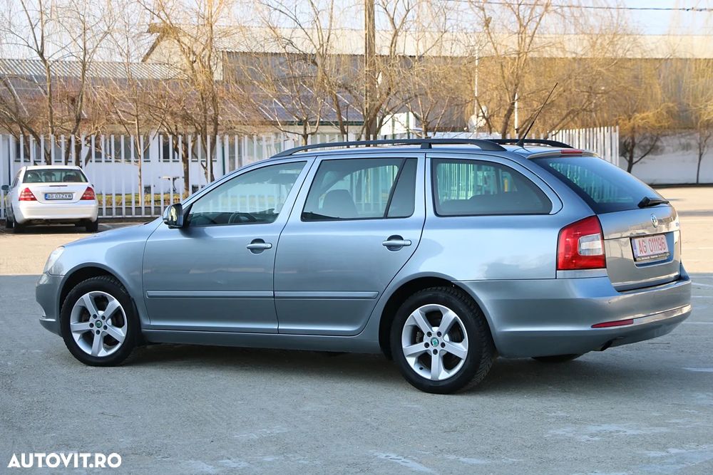 Skoda Octavia 1.6 TDI DPF Elegance - 4