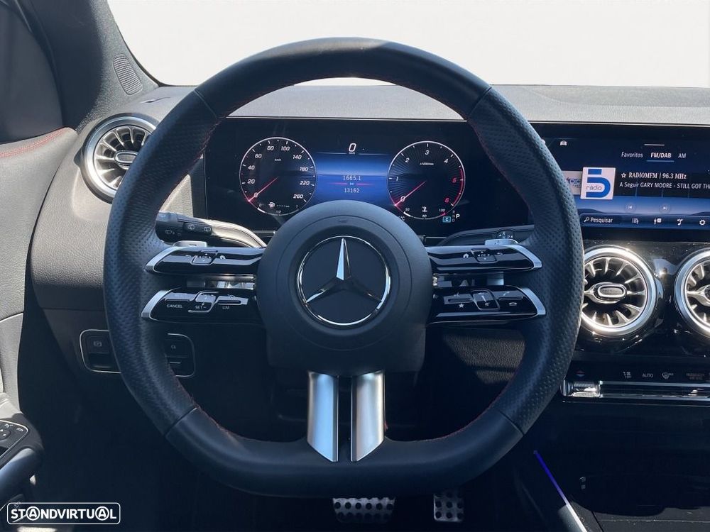 Mercedes-Benz GLA 180 - 10