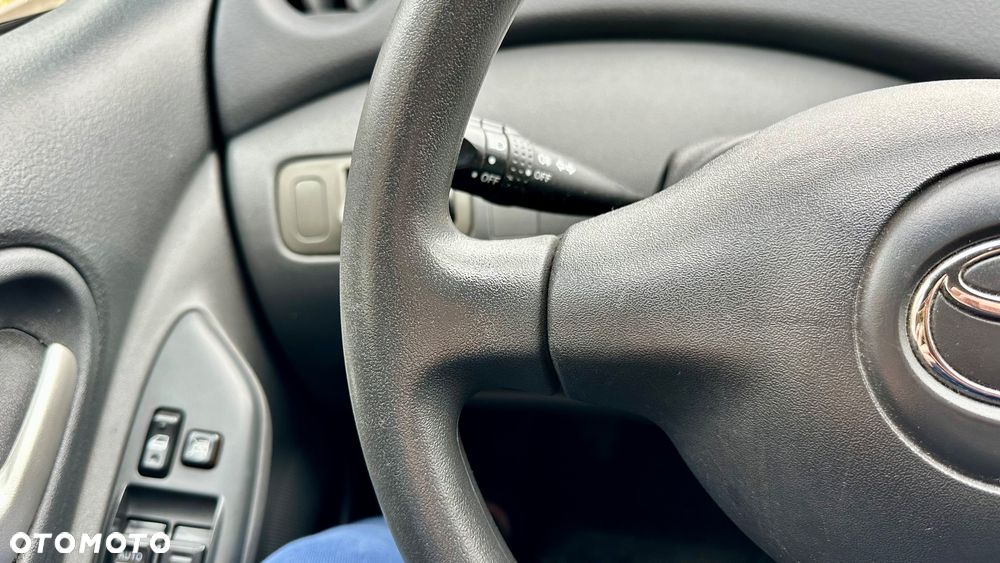 Toyota Yaris 1.0 Luna - 15