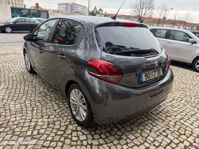 Peugeot 208 1.2 PureTech Style - 2