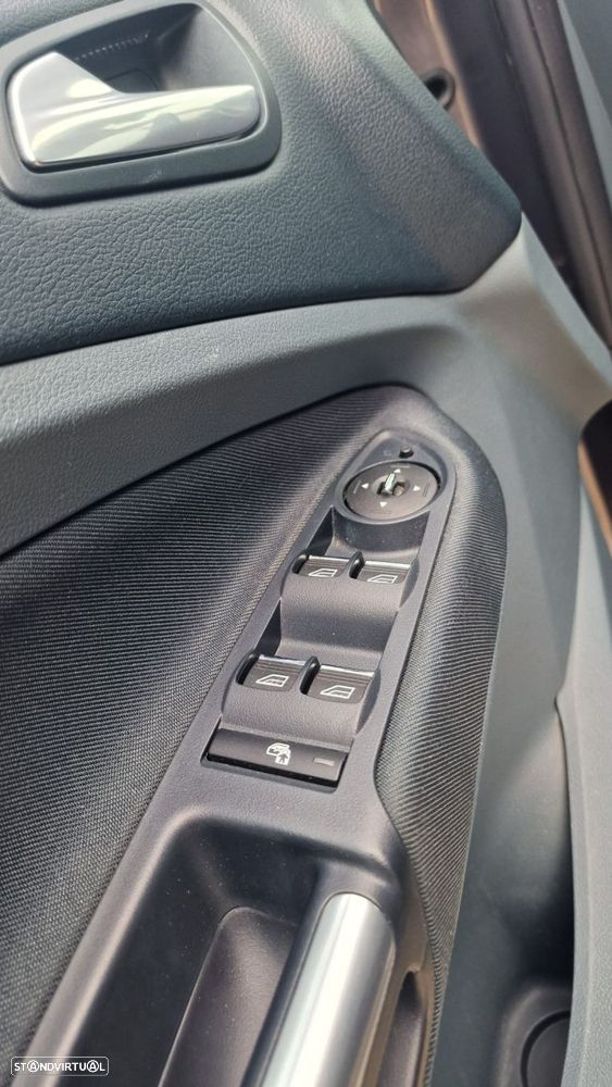 Ford C-Max 1.0 SCTi Titanium Edition - 15