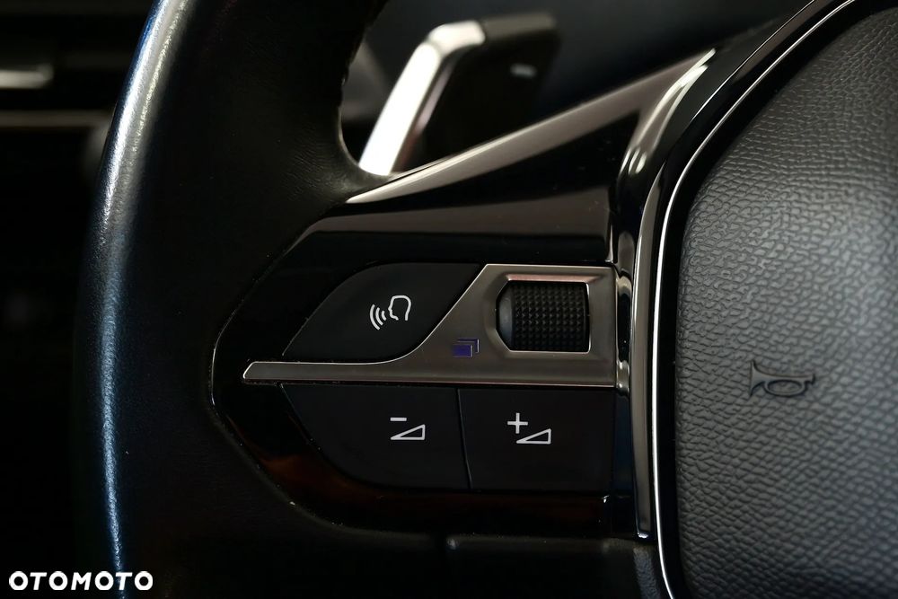 Peugeot 3008 1.6 PureTech Hybrid PHEV Allure S&S EAT8 - 28