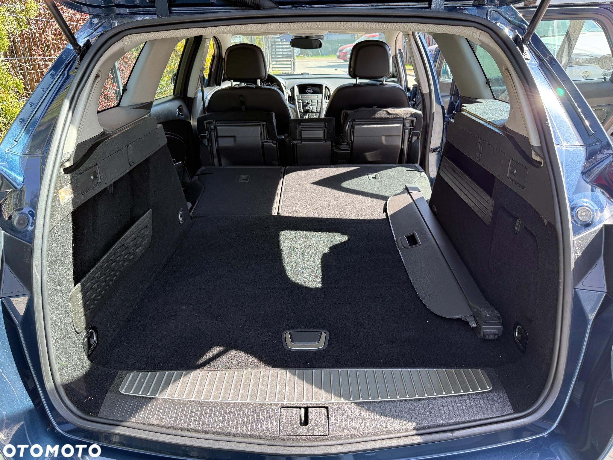 Opel Astra IV 1.4 T Cosmo - 20