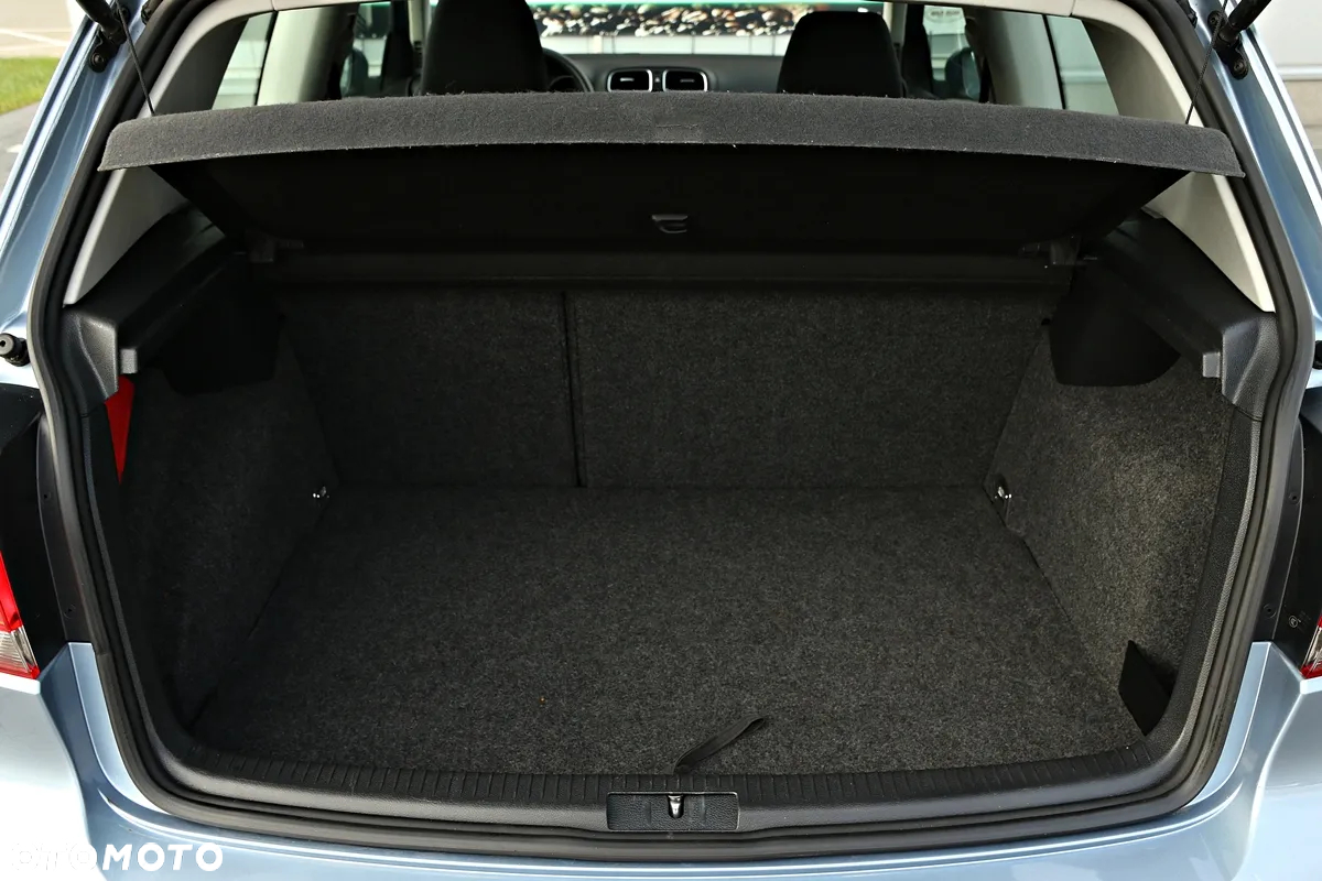 Volkswagen Golf - 34