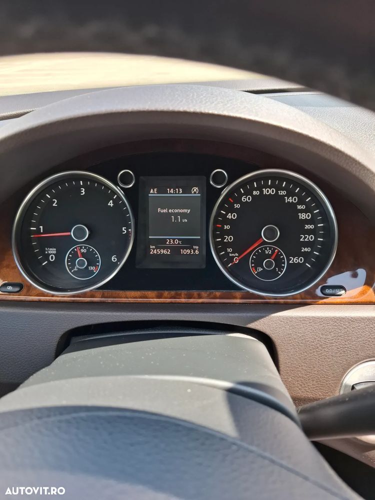 Volkswagen Passat 2.0 TDI BlueMotion Tehnology Highline - 14