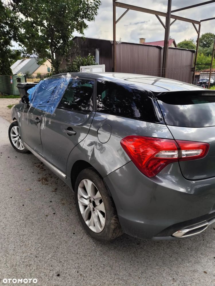 Citroën DS5 HDi 165 Chic - 4