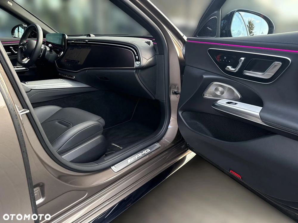 Mercedes-Benz Klasa E AMG 53 PHEV 4Matic+ 9G-Tronic TCT - 19