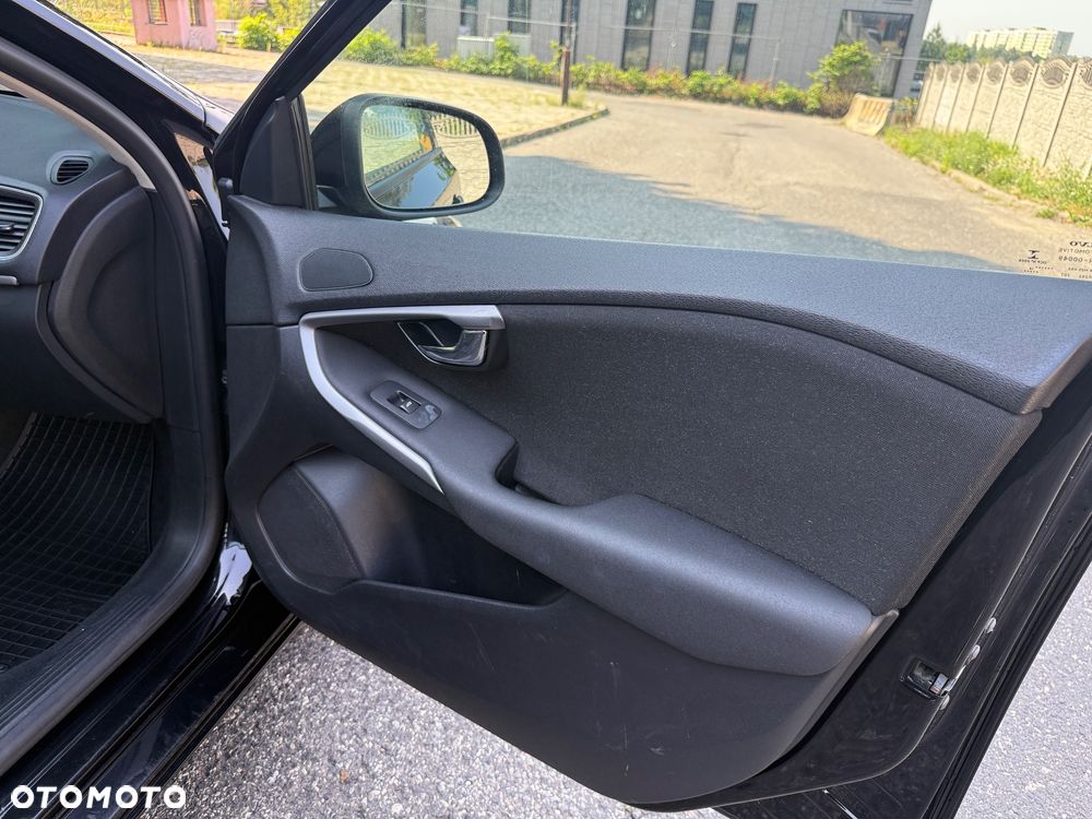 Volvo V40 - 15