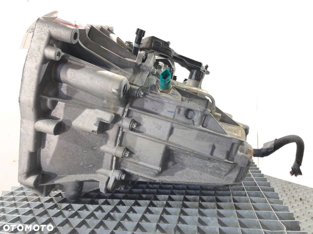 SKRZYNIA BIEGÓW  RENAULT KADJAR (HA_, HL_) 2015 - 2022 1.3 TCe 140 103 kW [140 KM] benzyna 2018 - - 3