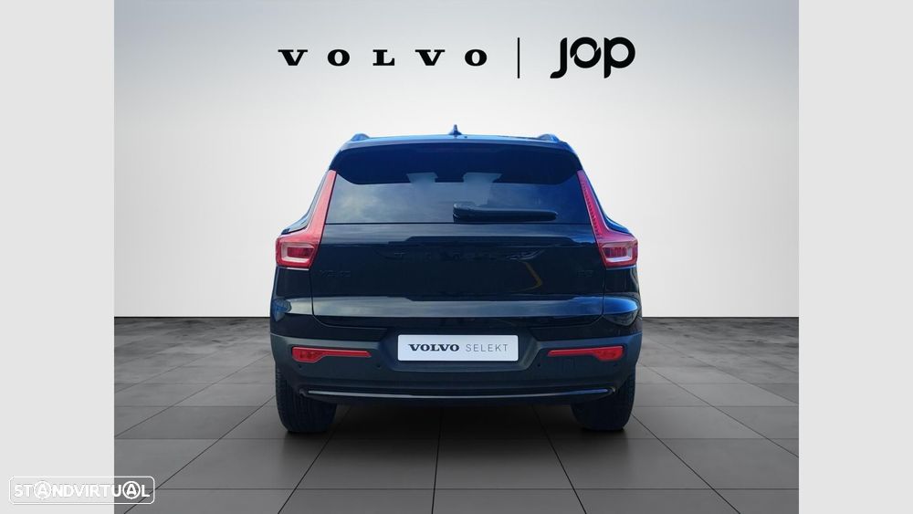 Volvo XC 40 2.0 B3 Black Edition - 4