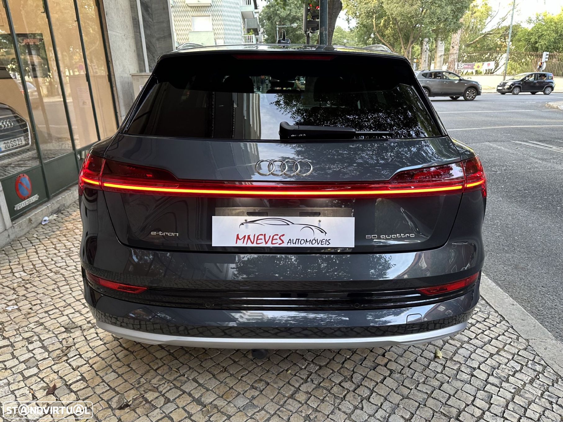 Audi e-tron - 7
