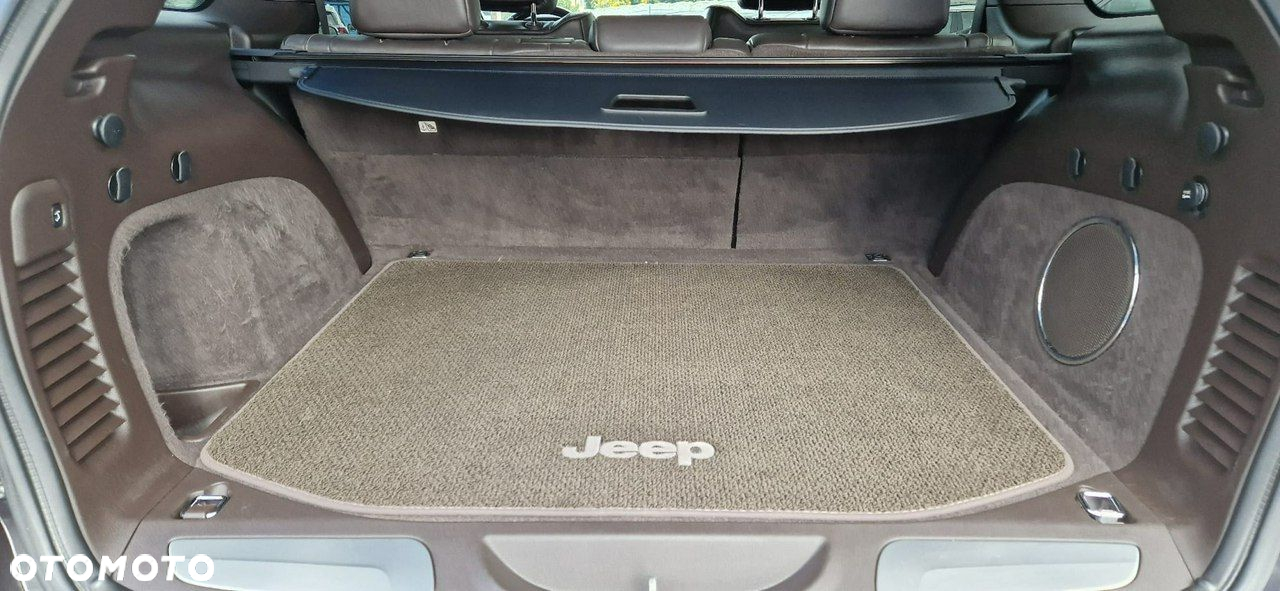 Jeep Grand Cherokee - 9