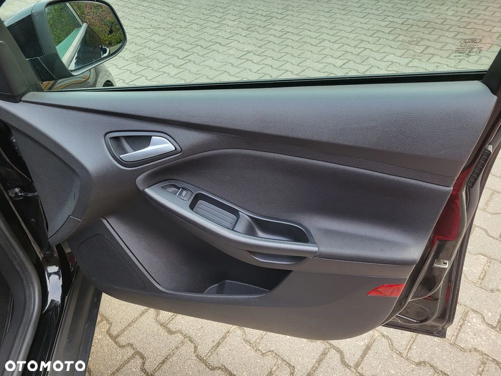 Ford Focus - 25