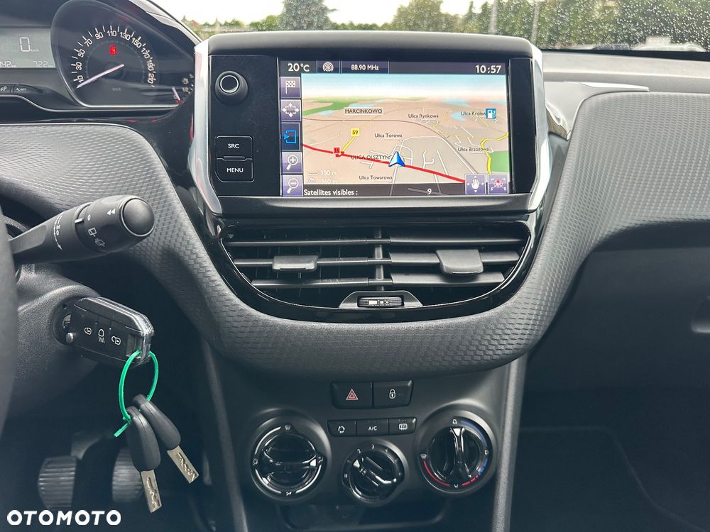 Peugeot 208 1.2 PureTech Style - 15