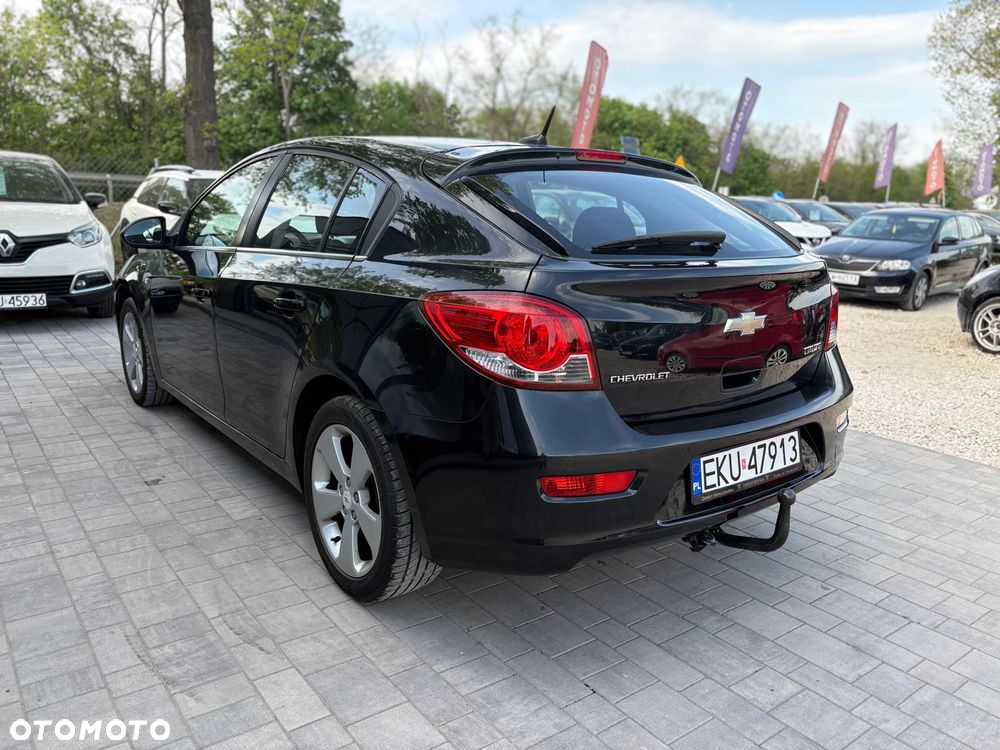 Chevrolet Cruze 1.6 - 4