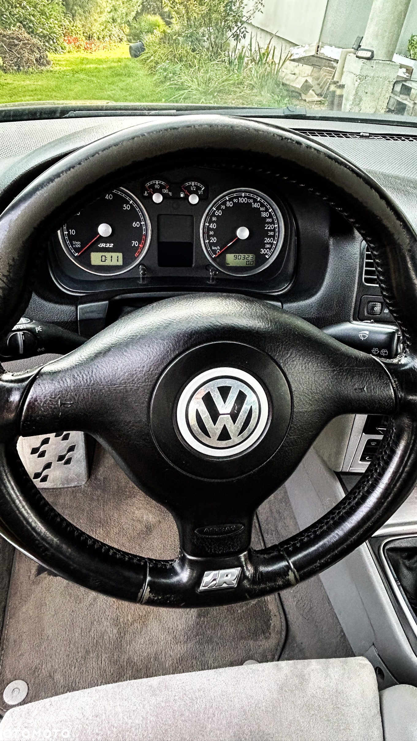Volkswagen Golf IV 3.2 R32 4Mot - 12