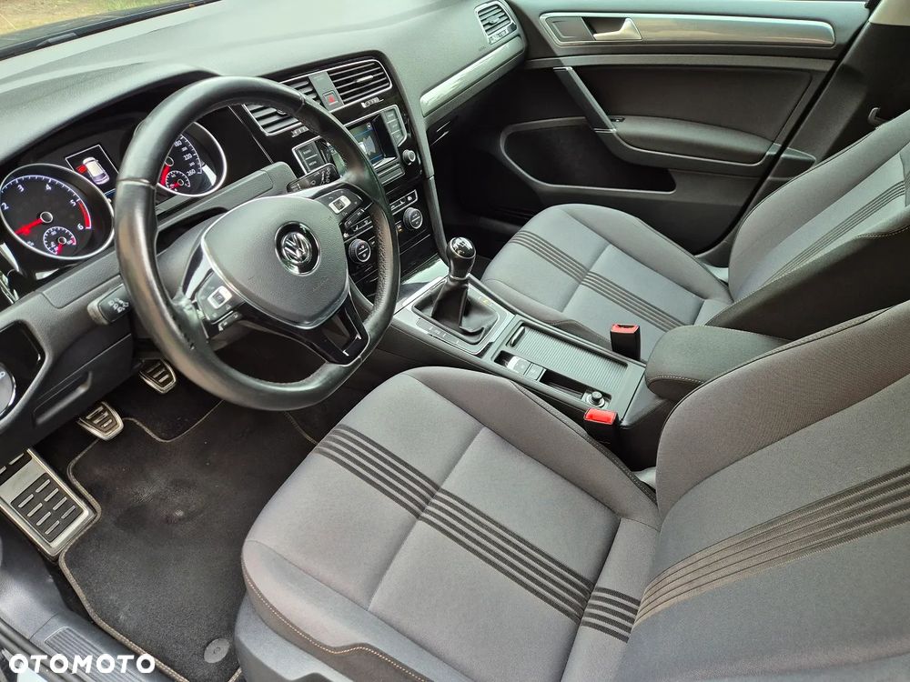 Volkswagen Golf 1.6 TDI BlueMotion Technology Allstar - 14