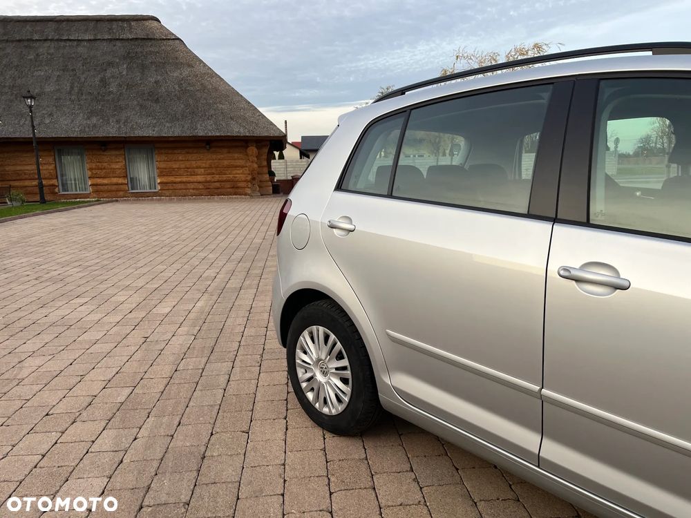 Volkswagen Golf Plus - 12