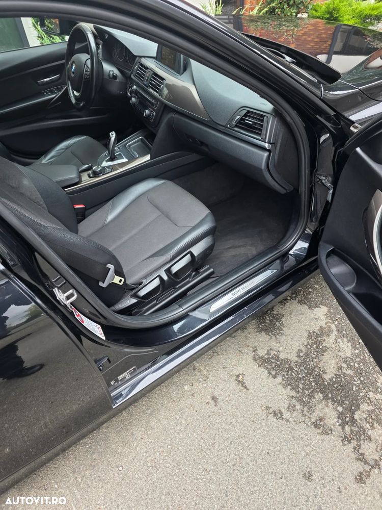 BMW Seria 3 320d Aut. Modern Line - 13
