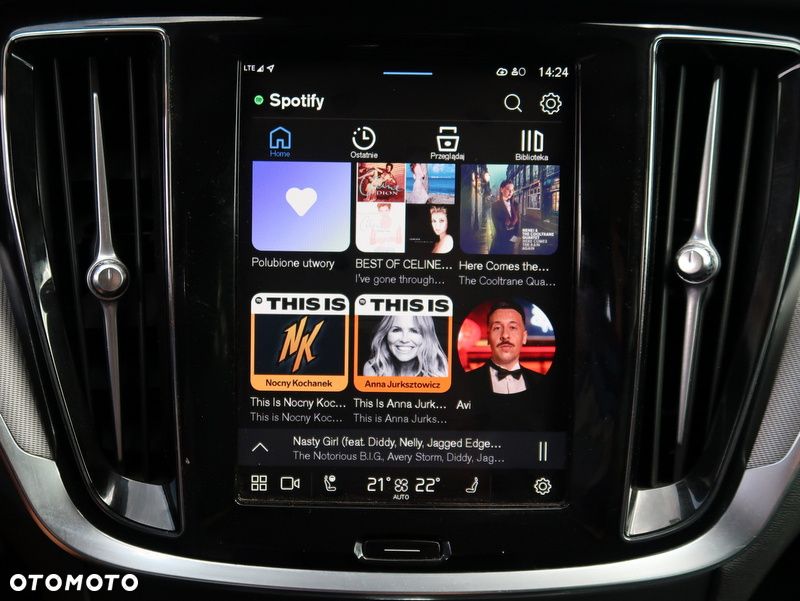 Volvo V60 T6 AWD Plug-In Hybrid Plus Dark - 22