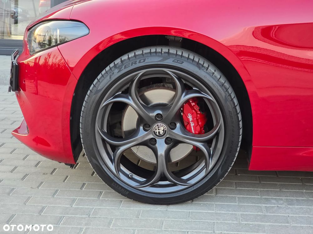 Alfa Romeo Giulia 2.0 Turbo Tributo Italiano Q4 - 12