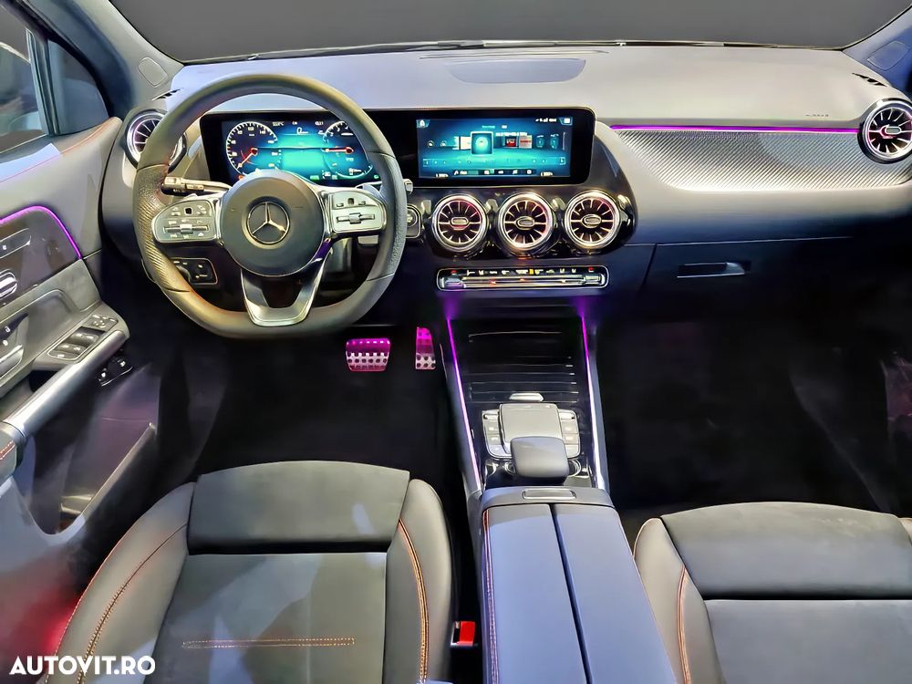 Mercedes-Benz GLA - 11