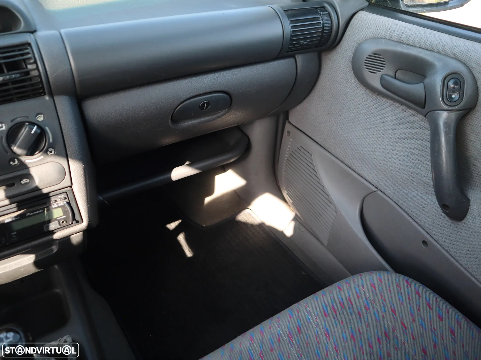 Opel Corsa - 11