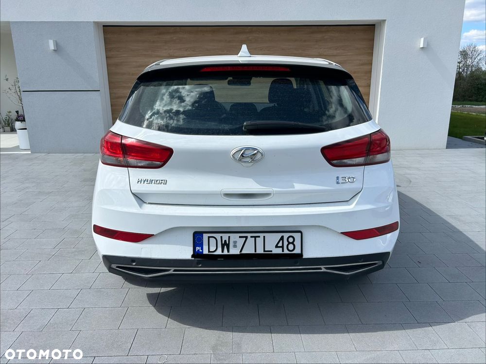 Hyundai i30 1.5 DPI Modern - 9