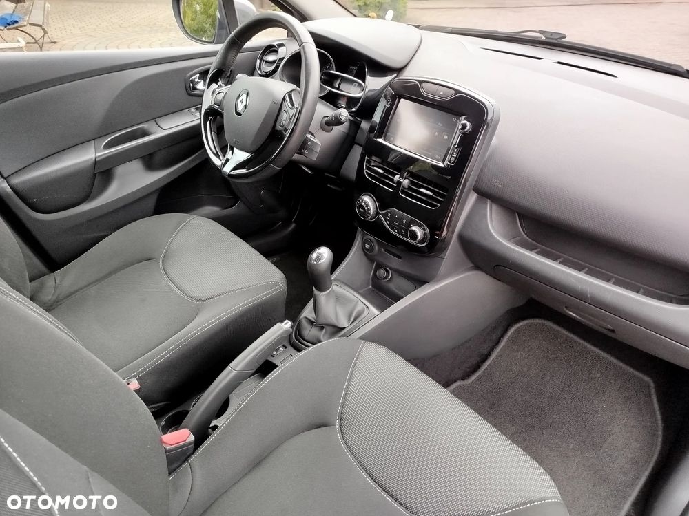 Renault Clio 1.2 16V 75 LIMITED - 8