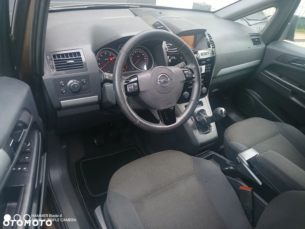 Opel Zafira 1.8 Family Plus - 21
