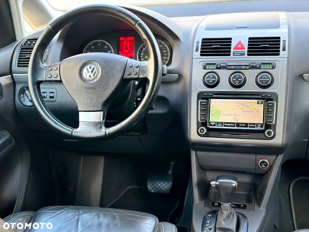 Volkswagen Touran 1.4 TSI DSG Highline - 11