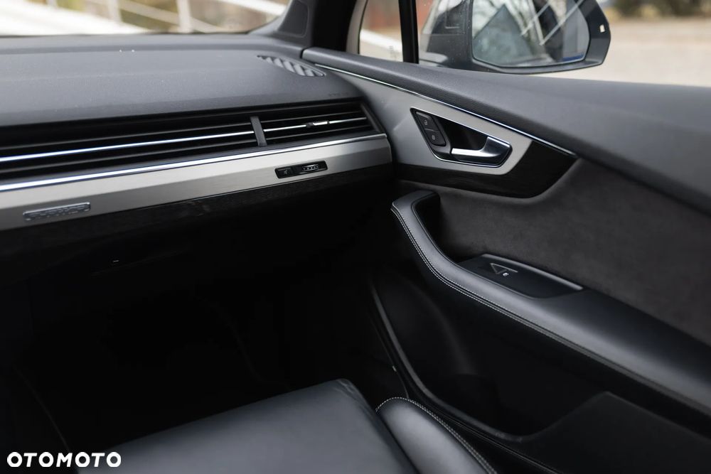 Audi Q7 - 17