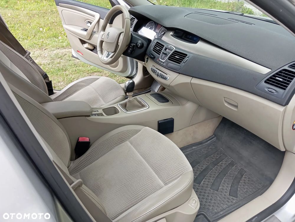 Renault Laguna 2.0 Privilege Etanol - 17