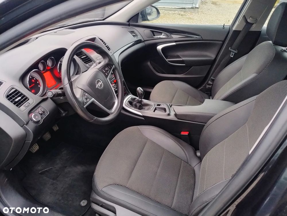 Opel Insignia 1.8 - 12