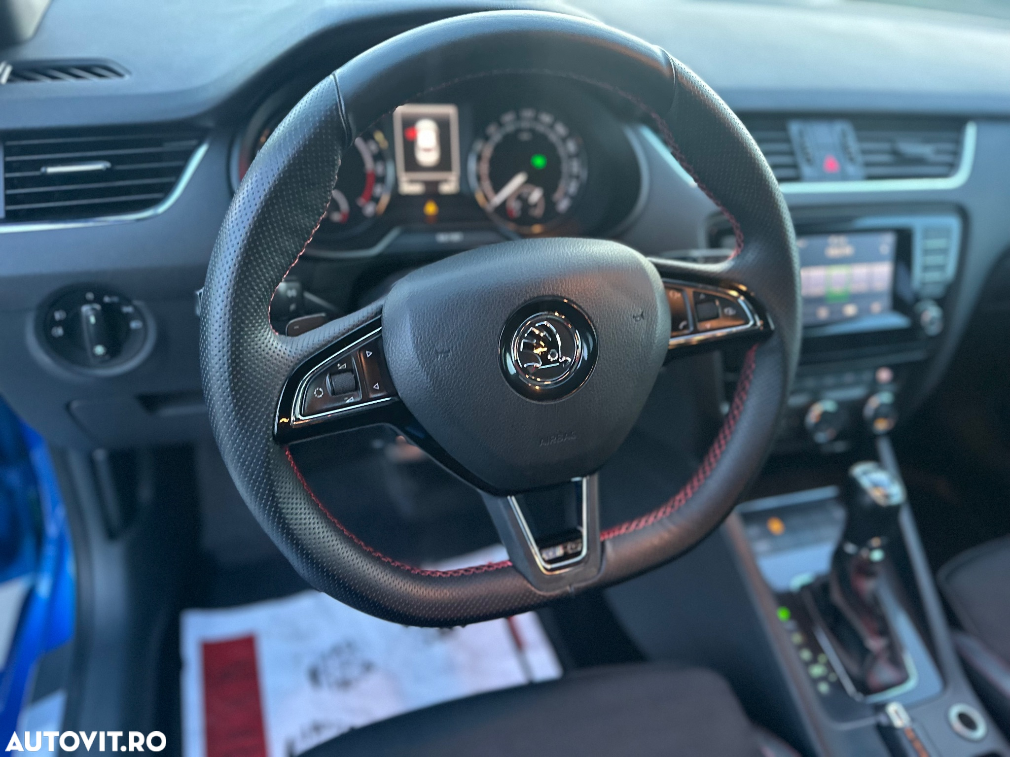 Skoda Octavia 2.0 TDI RS DSG - 8