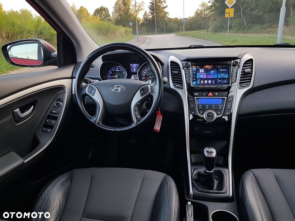 Hyundai i30 1.4 Fifa World Cup Edition - 29