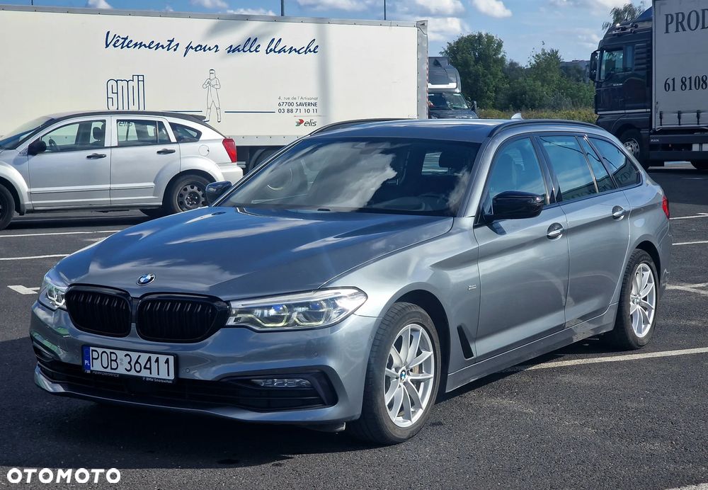 BMW Seria 5 525d Sport Line - 3