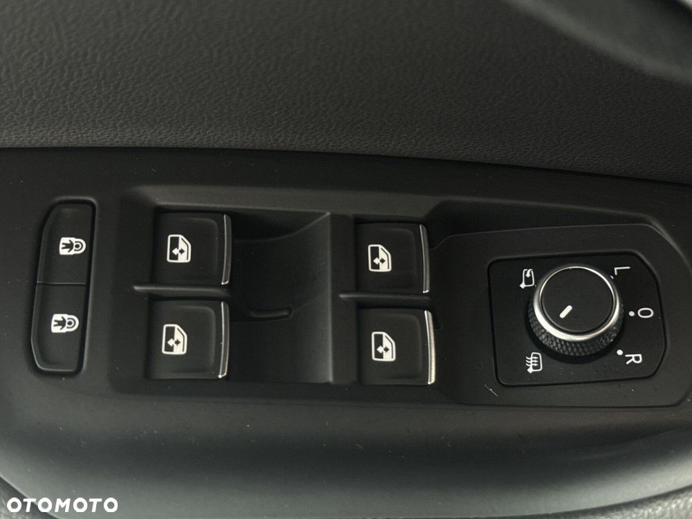 Volkswagen Touareg - 16