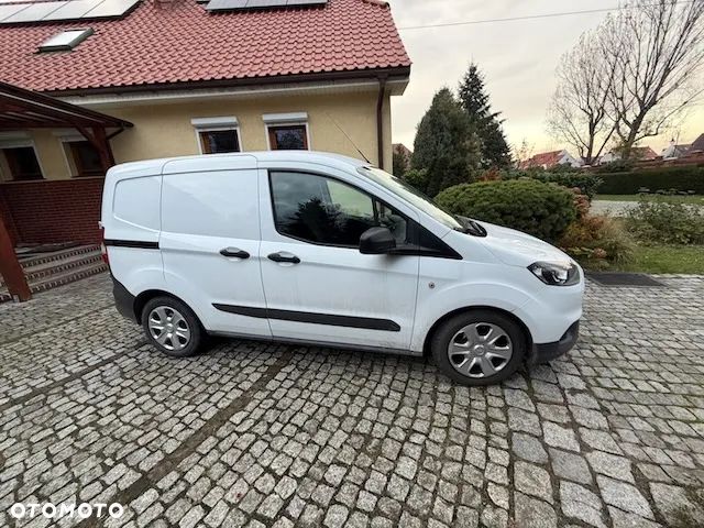 Ford Transit Courier - 2