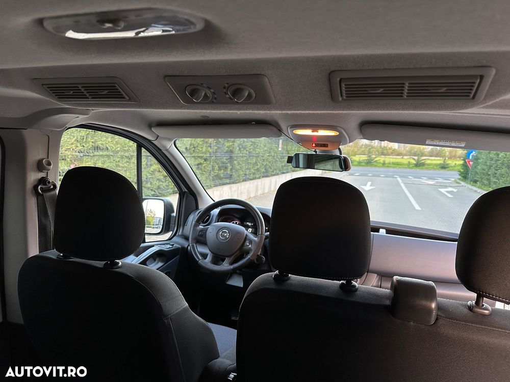 Opel Vivaro - 8