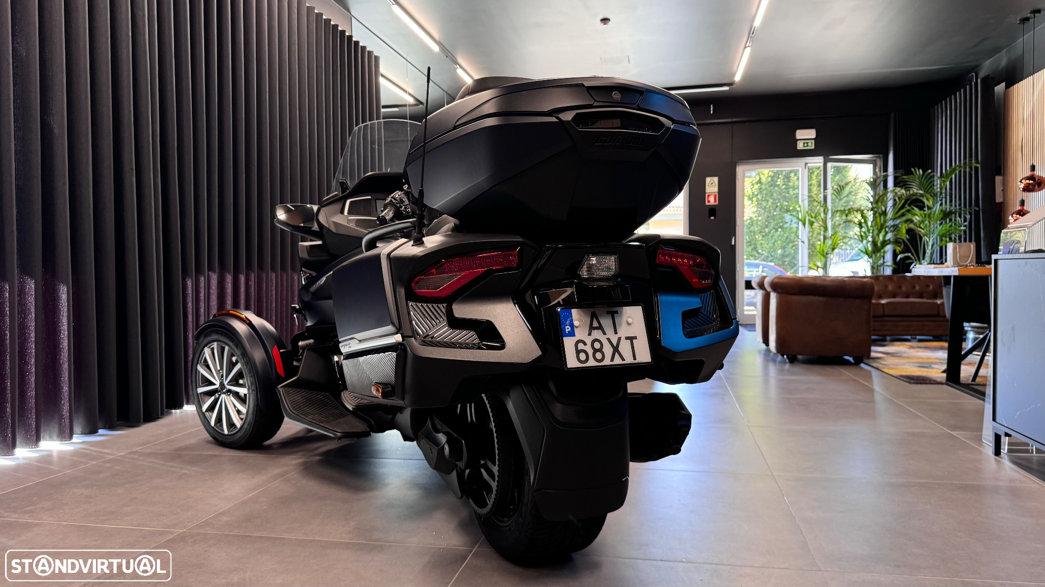 Can-Am Spyder RT Sea to Sky - 4