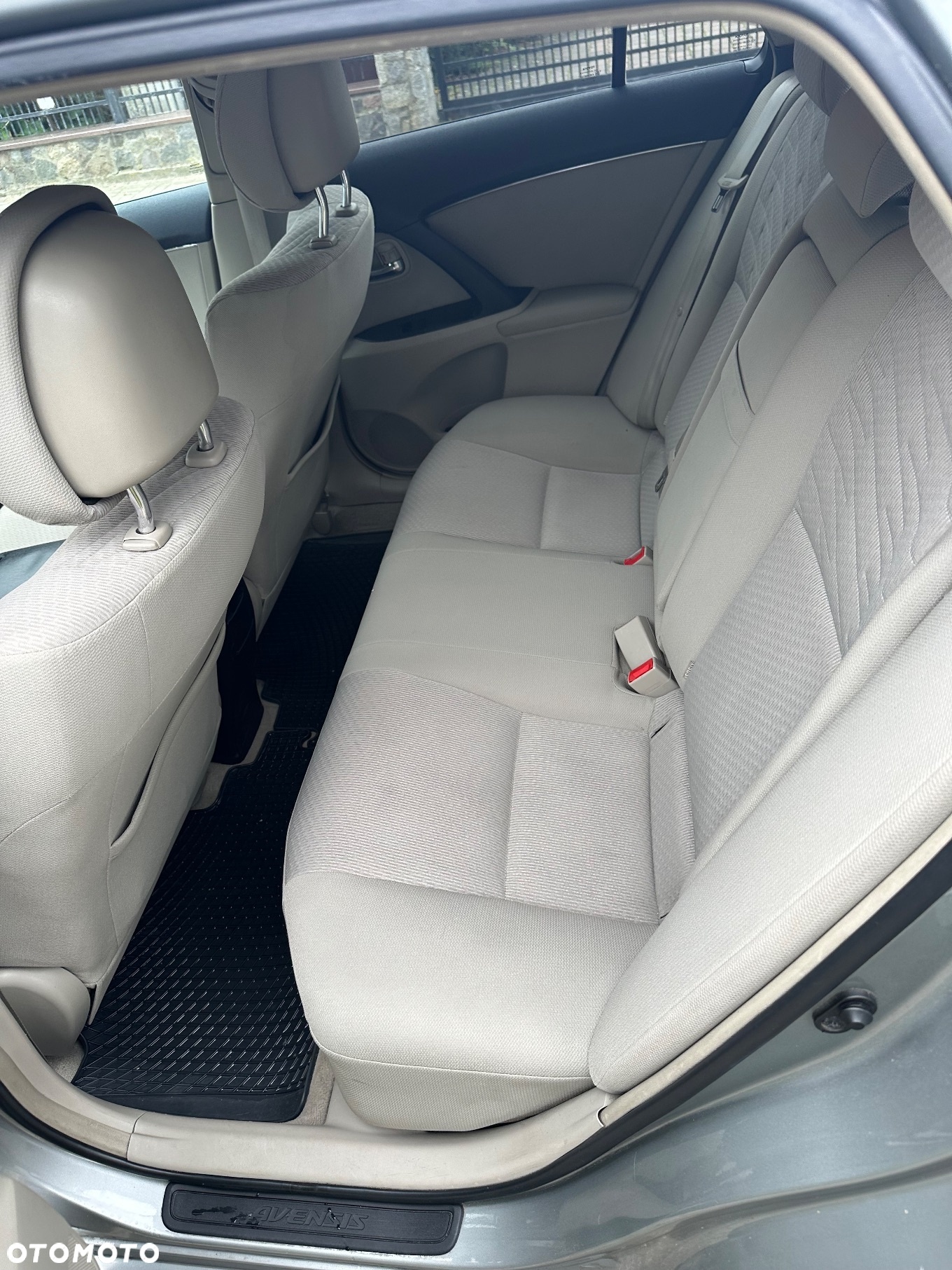 Toyota Avensis 2.0 Sol plus NAVI - 8