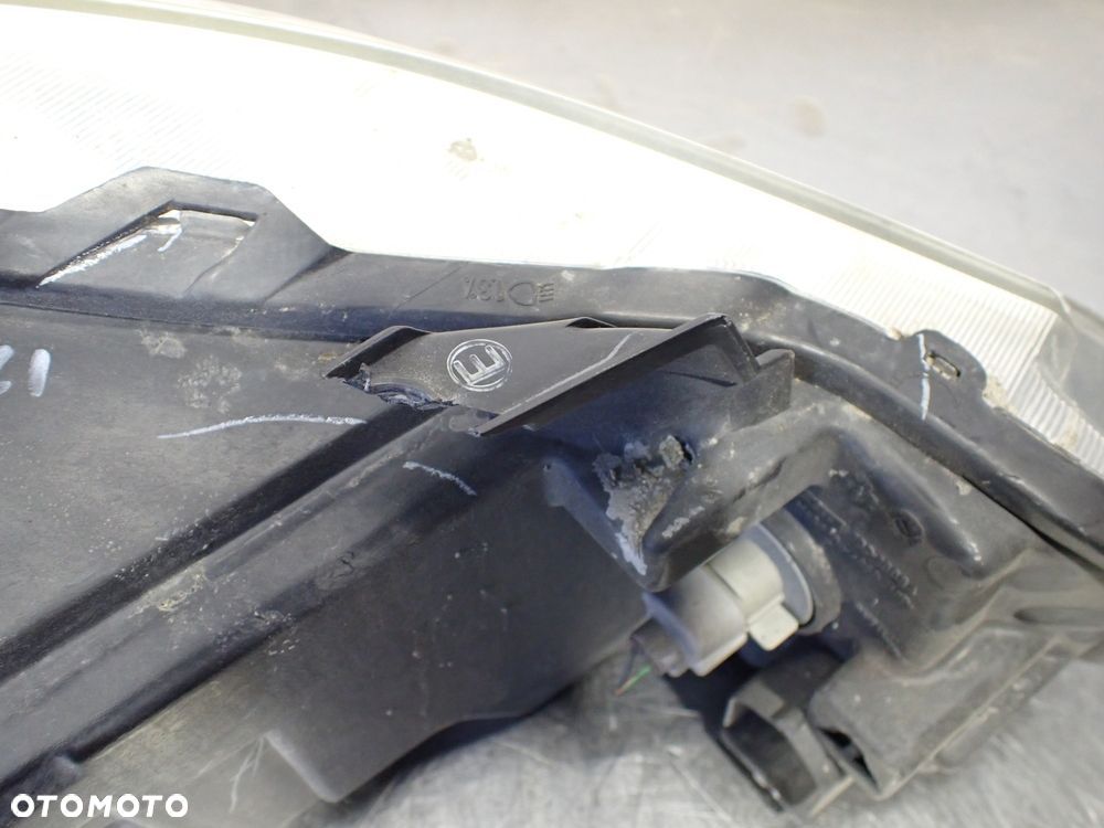 LAMPA LEWA PRZEDNIA FIAT SEDICI 1.9 - 9