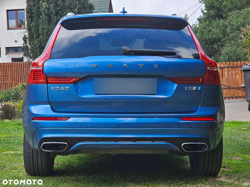 Volvo XC 60 T5 AWD R-Design - 6