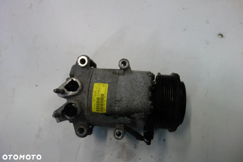 POMPA KOMPRESOR KLIMATYZACJI FORD FIESTA MK7 1.25 BENZYNA AV11-19D629-AC - 2
