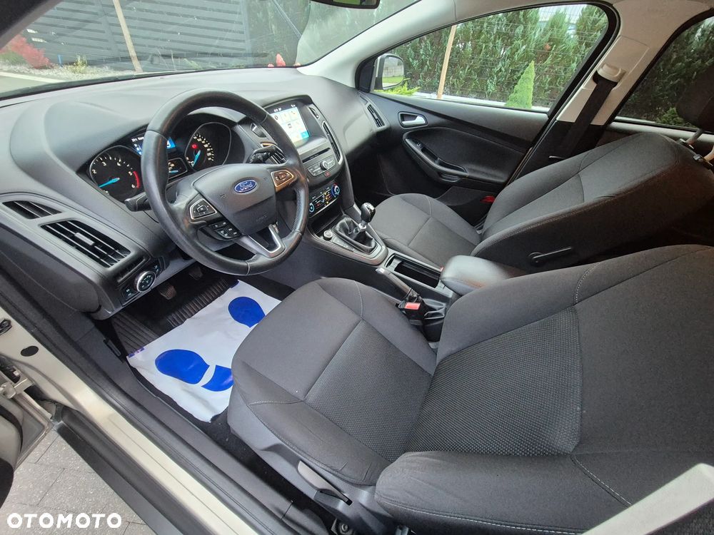 Ford Focus 1.5 TDCi SYNC Edition - 5